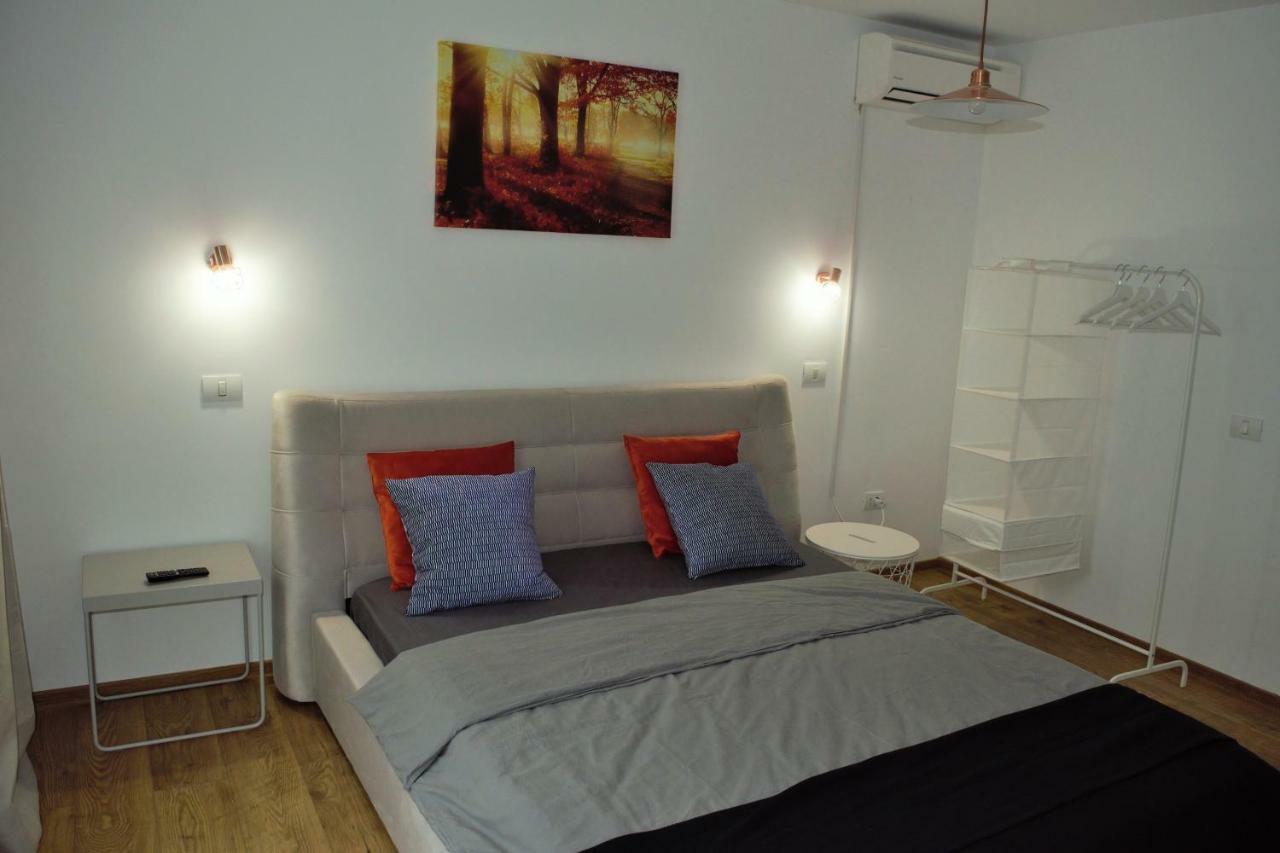 Pensiunea La Rabla Hotel Dubova Bagian luar foto