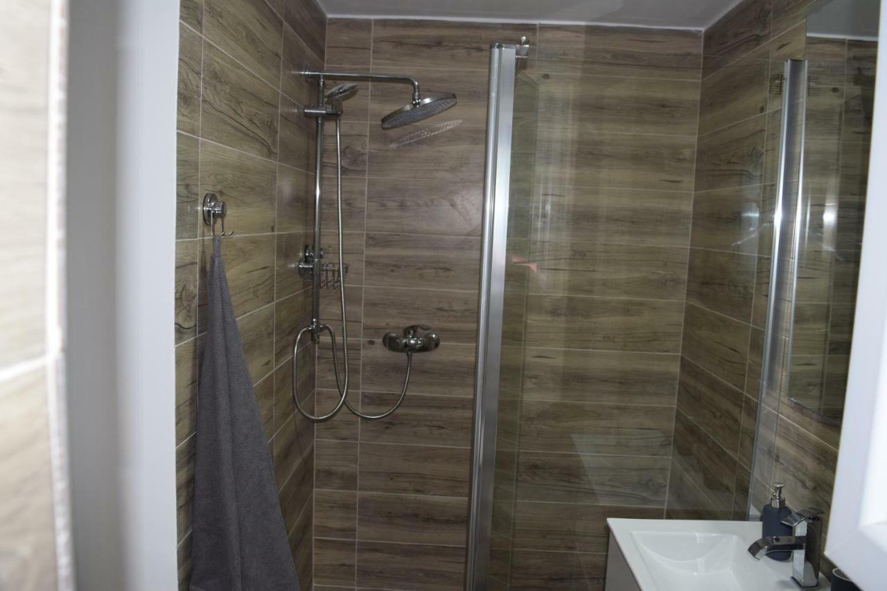 Pensiunea La Rabla Hotel Dubova Bagian luar foto