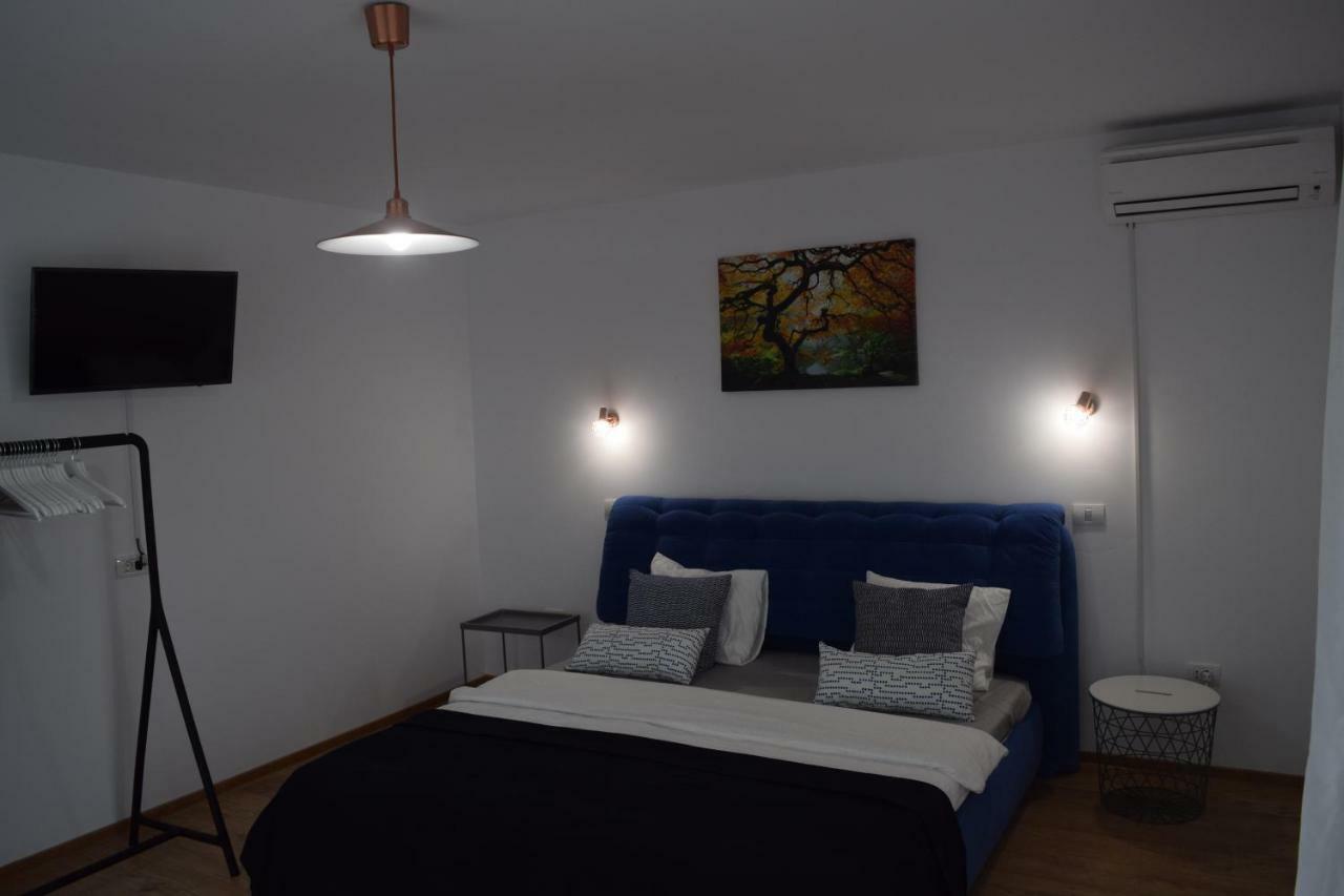 Pensiunea La Rabla Hotel Dubova Bagian luar foto