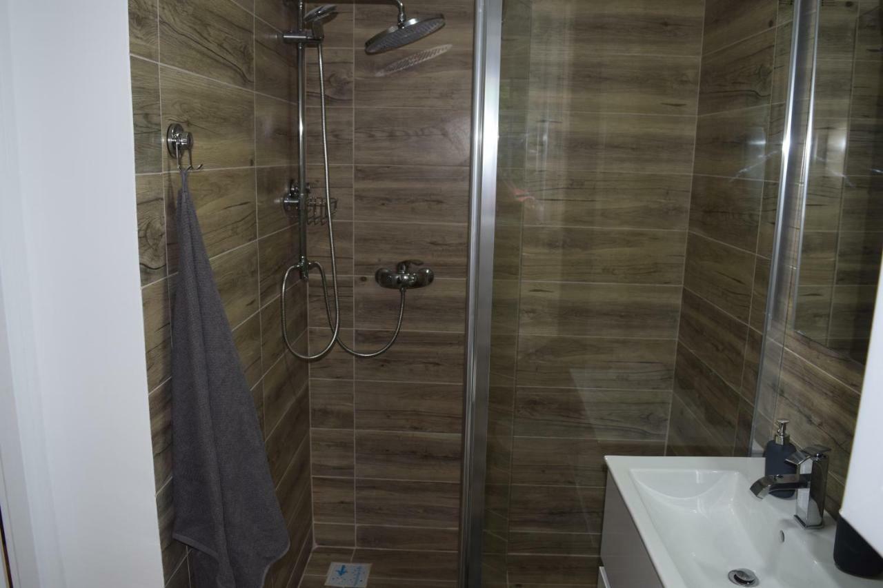 Pensiunea La Rabla Hotel Dubova Bagian luar foto